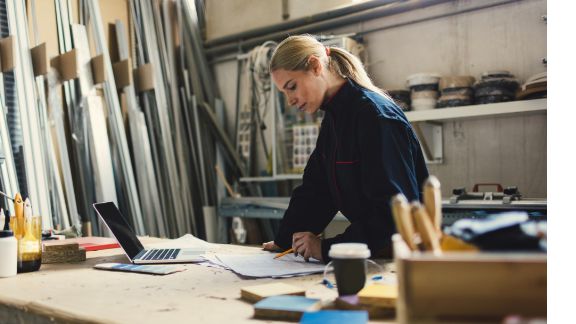 Kvinde_p_vrksted_article-card_576x324
