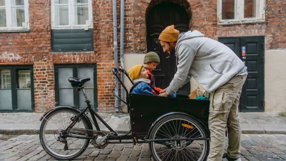 Far_snner_ladcykel_feature_576x324