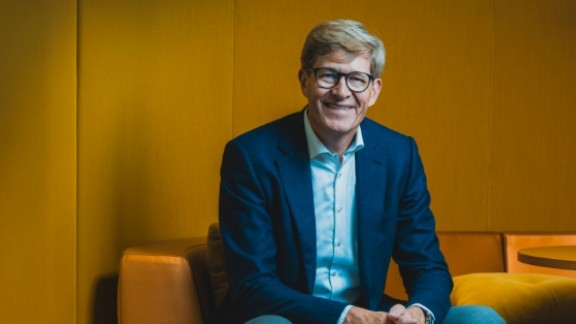 Aarets-Leder-portraet-article-card----576x324